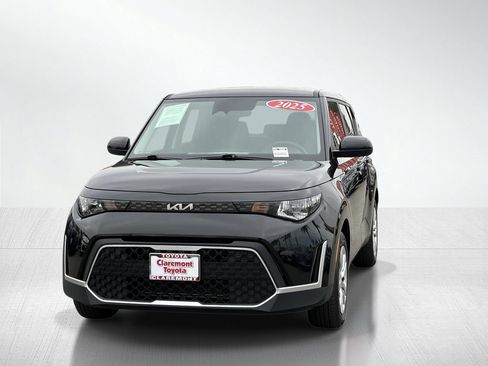 Used 2025 Kia Soul LX FWD image 13