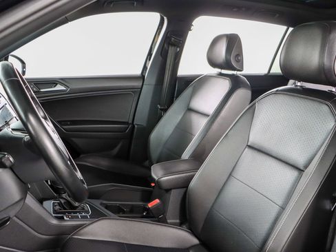 Used 2021 Volkswagen Tiguan SE R-Line image 23