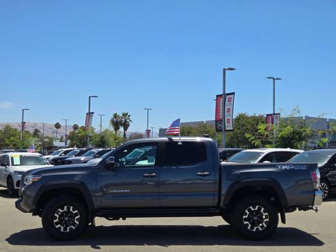 Used 2023 Toyota Tacoma TRD Off-Road AWD/4WD image 4