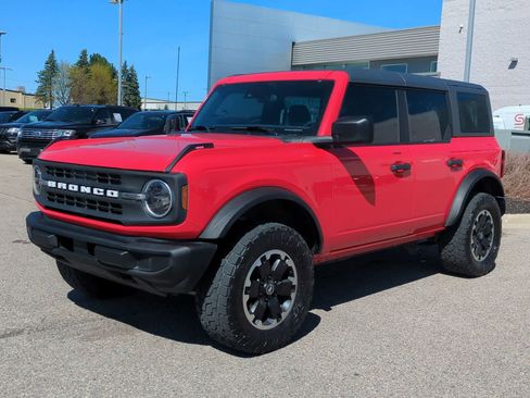 Used 2023 Ford Bronco 4-Door image 4