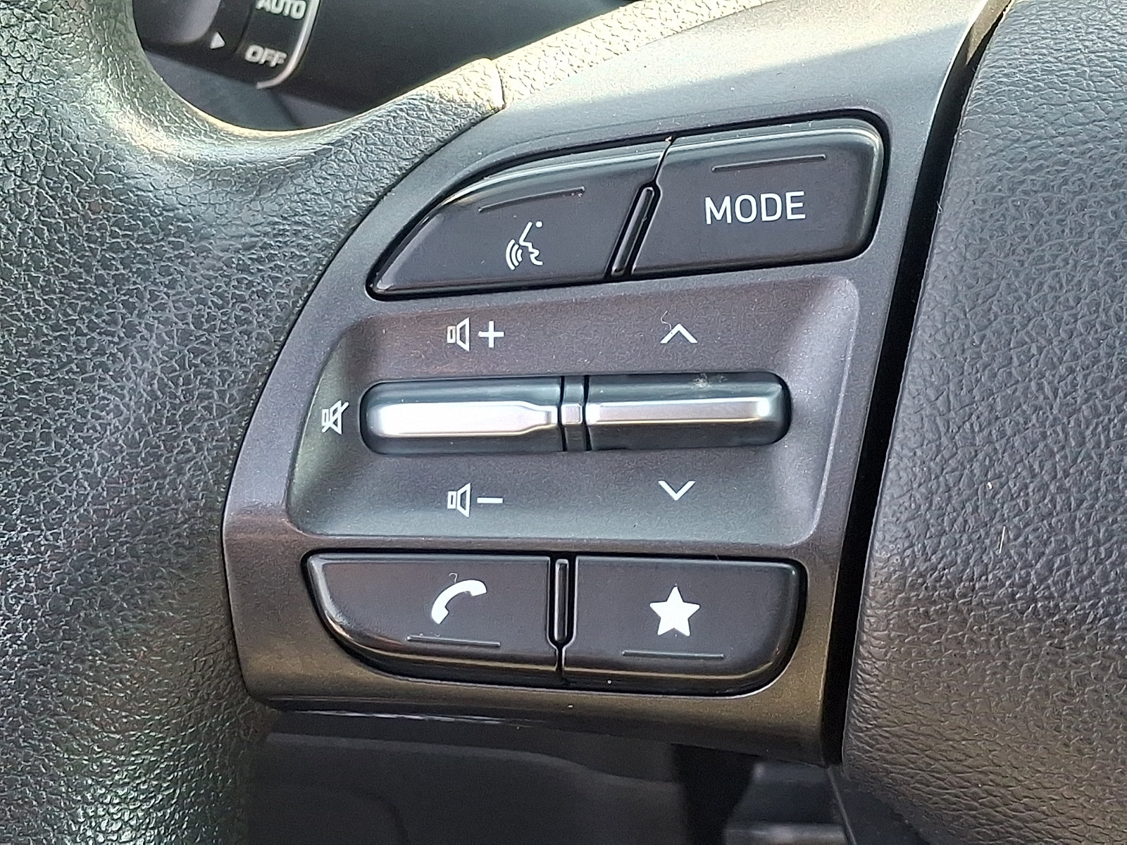 Used 2022 Hyundai Kona SEL AWD/4WD image 25