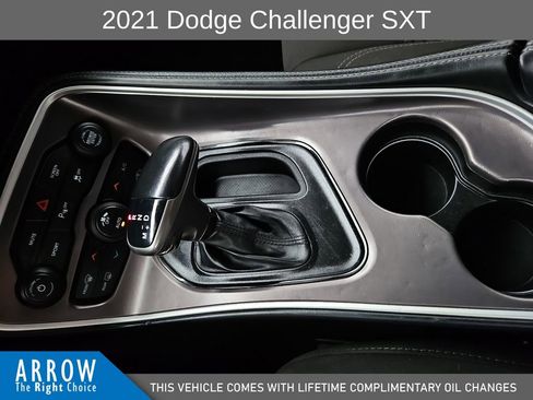 Used 2021 Dodge Challenger SXT w/ Driver Convenience Group RWD image 28