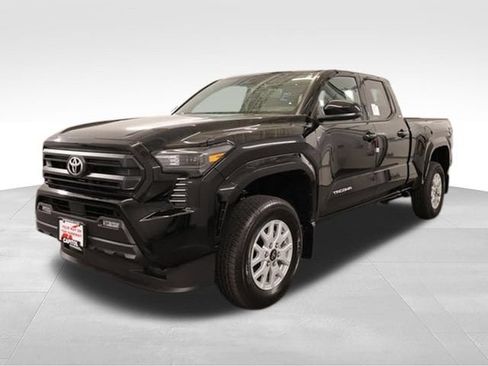 New 2026 Toyota Tacoma SR5 AWD/4WD image 5