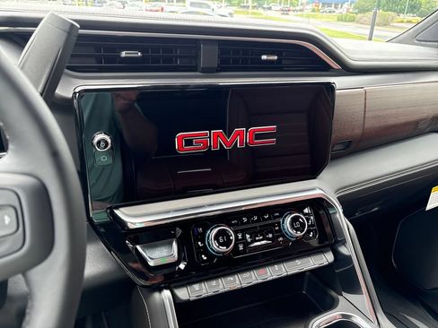 New 2026 GMC Sierra 2500 Denali Ultimate w/ LPO, Black Badging Package AWD/4WD image 25
