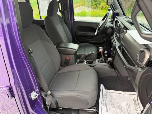 Used 2023 Jeep Wrangler Unlimited Sport AWD/4WD image 17