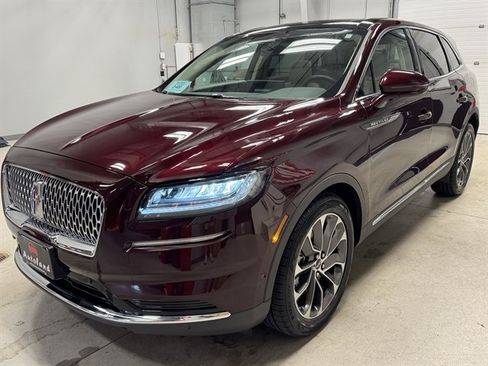 Used 2022 Lincoln Nautilus Reserve w/ Equipment Group 201A AWD/4WD image 3
