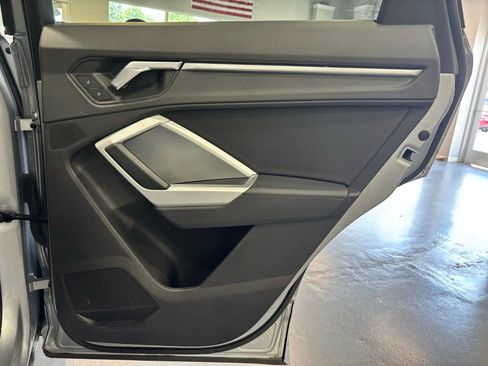 Used 2021 Audi Q3 2.0T Premium image 35