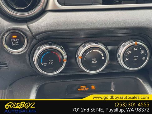 Used 2017 FIAT 124 Spider Classica RWD image 25