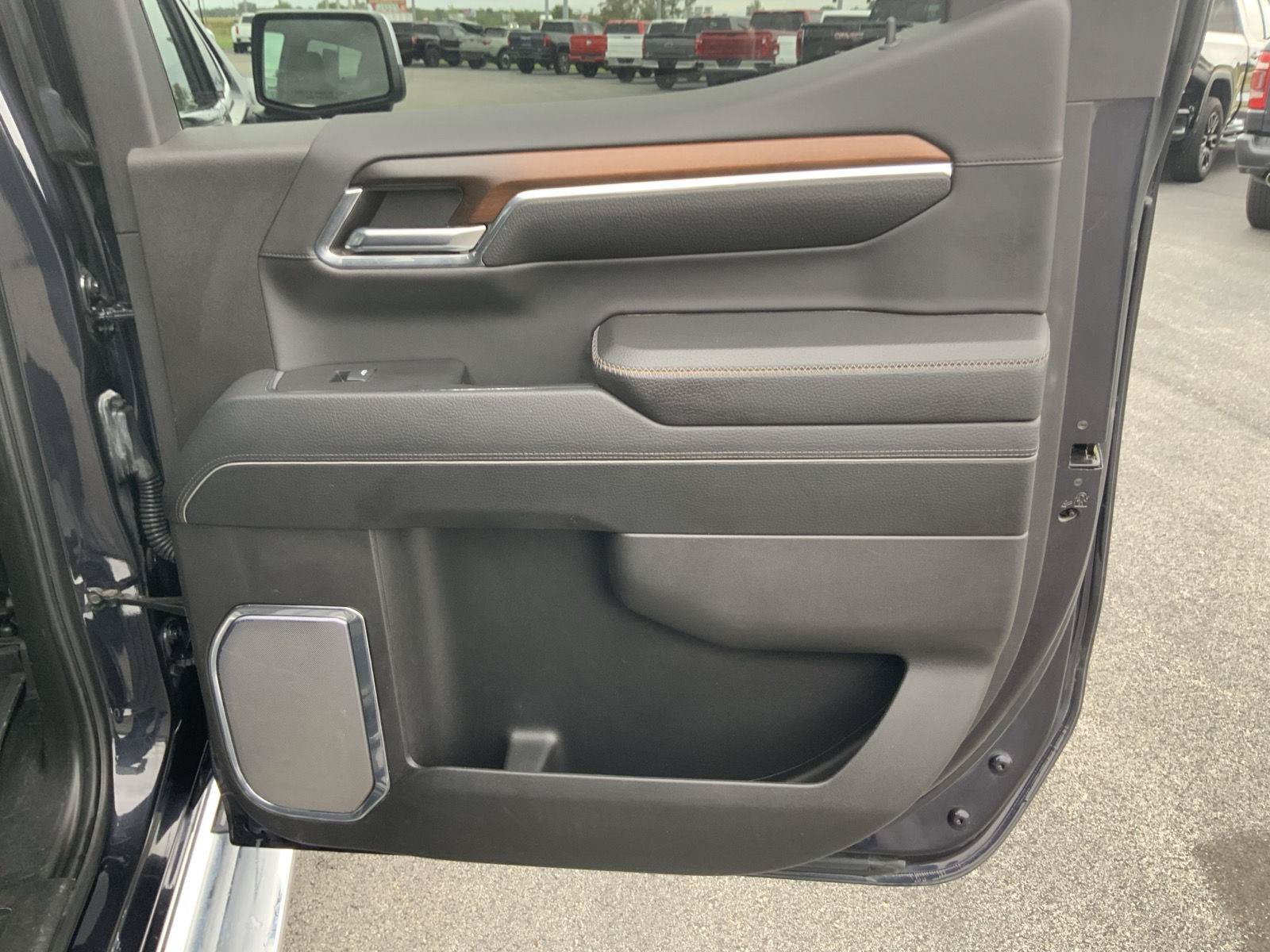 Used 2024 GMC Sierra 1500 Denali AWD/4WD image 50