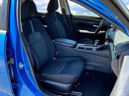 Used 2024 Nissan Sentra SV FWD image 31