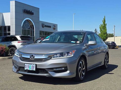 Used 2016 Honda Accord EX image 15