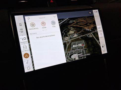 New 2025 Land Rover Discovery Sport S image 24