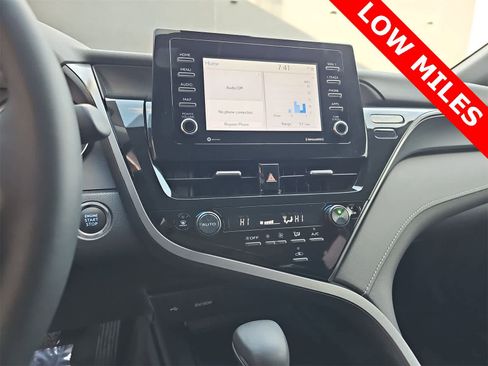 Used 2023 Toyota Camry SE image 20