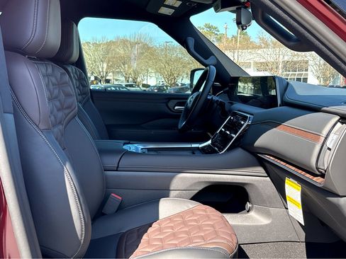 New 2026 Nissan Armada Platinum image 8