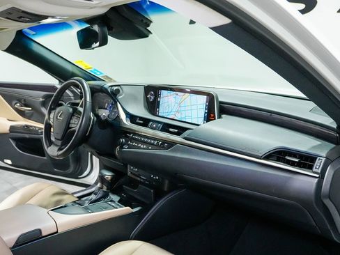 Used 2019 Lexus ES 350 w/ Premium Package FWD image 26