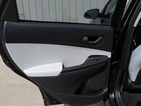 Used 2023 Hyundai Kona SEL image 11