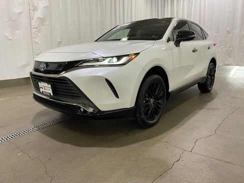 Certified 2024 Toyota Venza Nightshade image 22