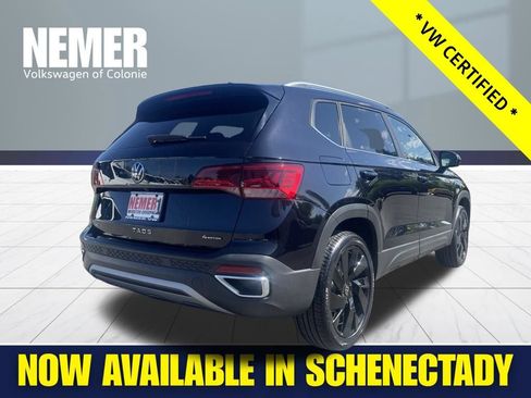Used 2024 Volkswagen Taos SE AWD/4WD image 7