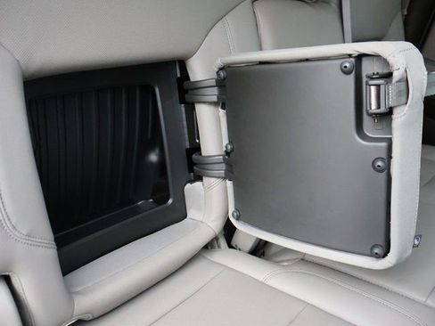 Used 2023 GMC Sierra 1500 SLT w/ SLT Convenience Package image 17