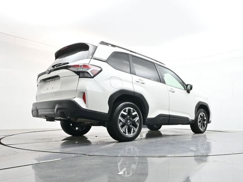 Used 2025 Subaru Forester Premium w/ Convenience Package #1 AWD/4WD image 34