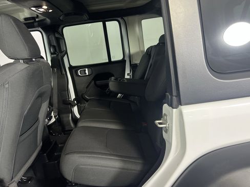 Certified 2023 Jeep Wrangler Unlimited image 22