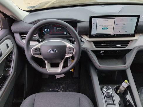 New 2026 Ford Explorer Active RWD image 16