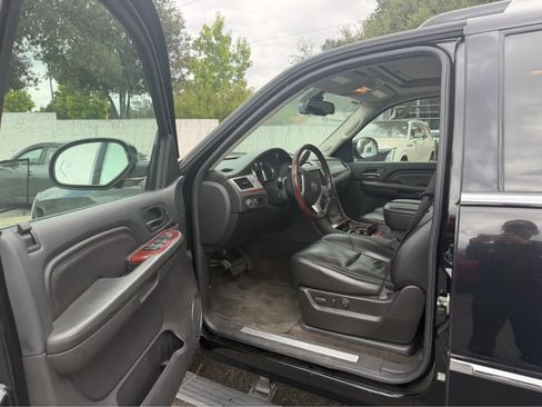 Used 2009 Cadillac Escalade ESV 2WD image 5