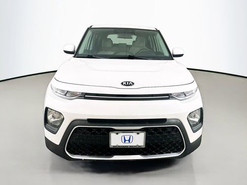 Used 2020 Kia Soul LX image 2