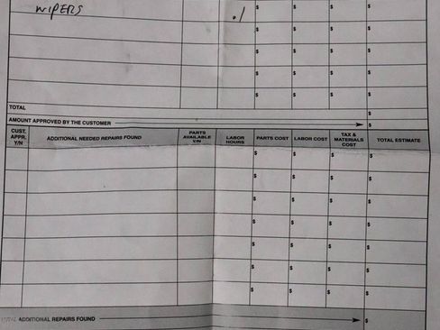 Used 2023 GMC Acadia SLT w/ Preferred Package image 5