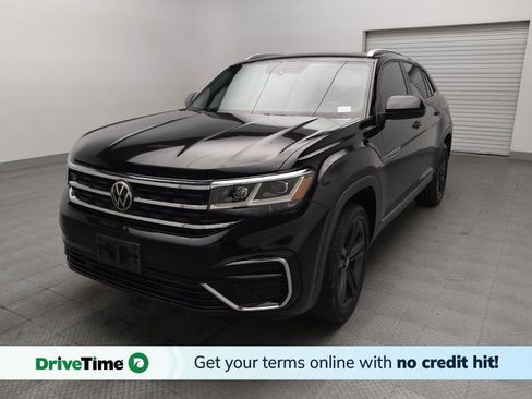 Used 2021 Volkswagen Atlas Cross Sport SE w/ Panoramic Sunroof Package FWD image 1