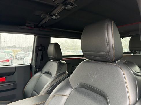 Used 2024 Ford Bronco Badlands image 20