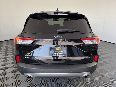 Used 2022 Ford Escape Titanium w/ Titanium Elite Package AWD/4WD image 9