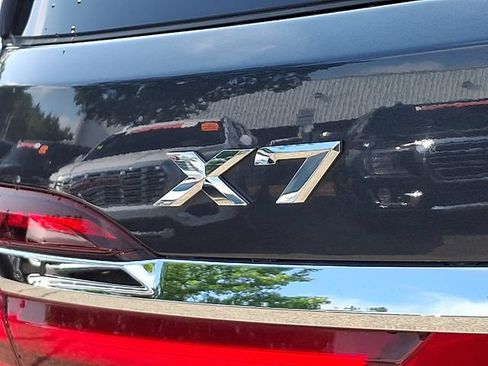 Used 2022 BMW X7 xDrive40i w/ Premium Package AWD/4WD image 32