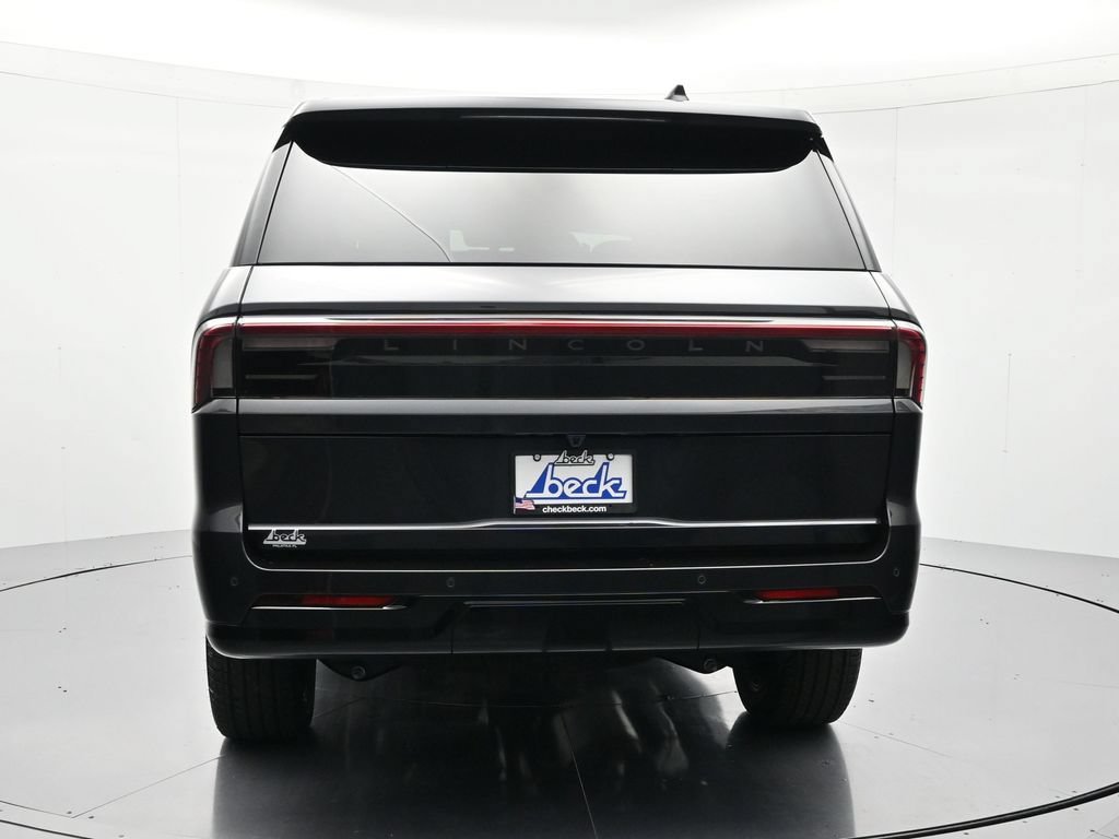 New 2026 Lincoln Navigator Reserve w/ Jet Appearance Package AWD/4WD image 6