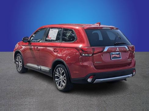 Used 2017 Mitsubishi Outlander ES FWD image 3