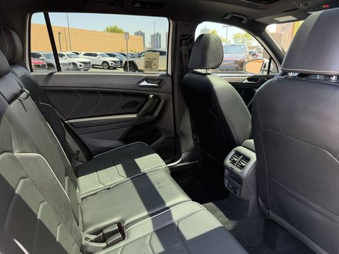Used 2022 Volkswagen Tiguan SEL R-Line AWD/4WD image 41