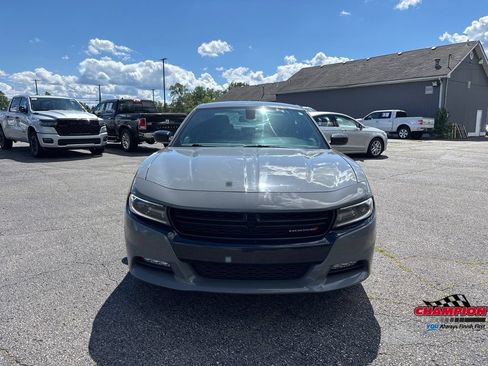 Used 2019 Dodge Charger SXT w/ Driver Confidence Group AWD/4WD image 9