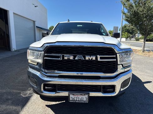 Used 2022 RAM 2500 Tradesman w/ Chrome Appearance Group AWD/4WD image 8