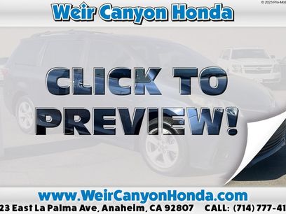 Used 2020 Toyota Sienna LE w/ LE Preferred Package
