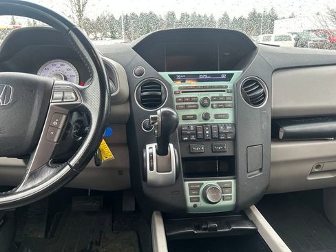 Used 2010 Honda Pilot Touring image 22