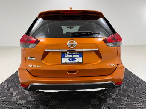Used 2017 Nissan Rogue SV FWD image 7
