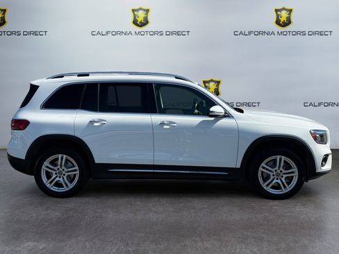 Used 2020 Mercedes-Benz GLB 250 w/ Premium Package image 6