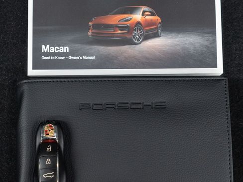 Used 2024 Porsche Macan AWD/4WD image 52