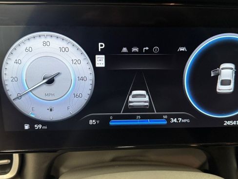 Used 2024 Hyundai Elantra SEL FWD image 18