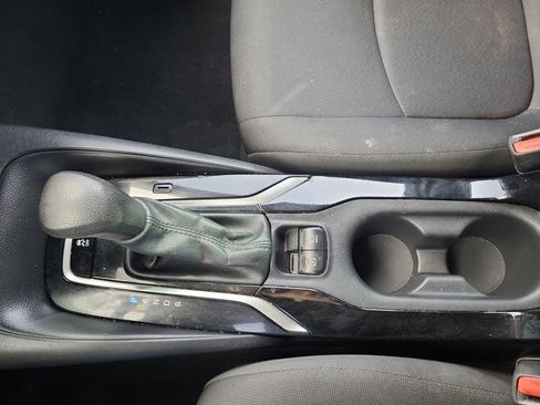 Used 2021 Toyota Corolla LE w/ Carpet Mat Package (TMS) image 22