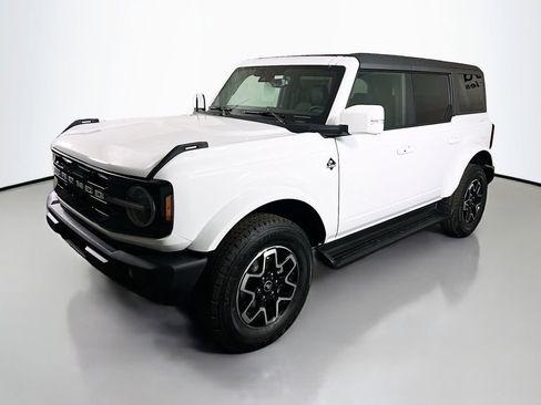 New 2025 Ford Bronco Outer Banks image 5