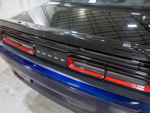 Used 2017 Dodge Challenger R/T Scat Pack RWD image 21