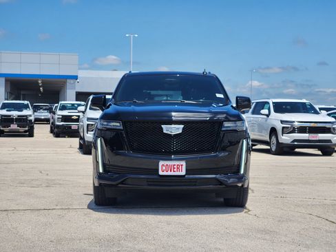 Used 2023 Cadillac Escalade Sport w/ LPO, ONYX Package RWD image 2