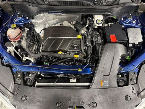 Used 2024 Chevrolet Trax LT w/ Sunroof Package image 26