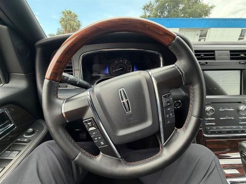 Used 2016 Lincoln Navigator L Reserve AWD/4WD image 43